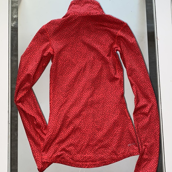 Nike Dri Fit Pullover - Picture 4 of 4